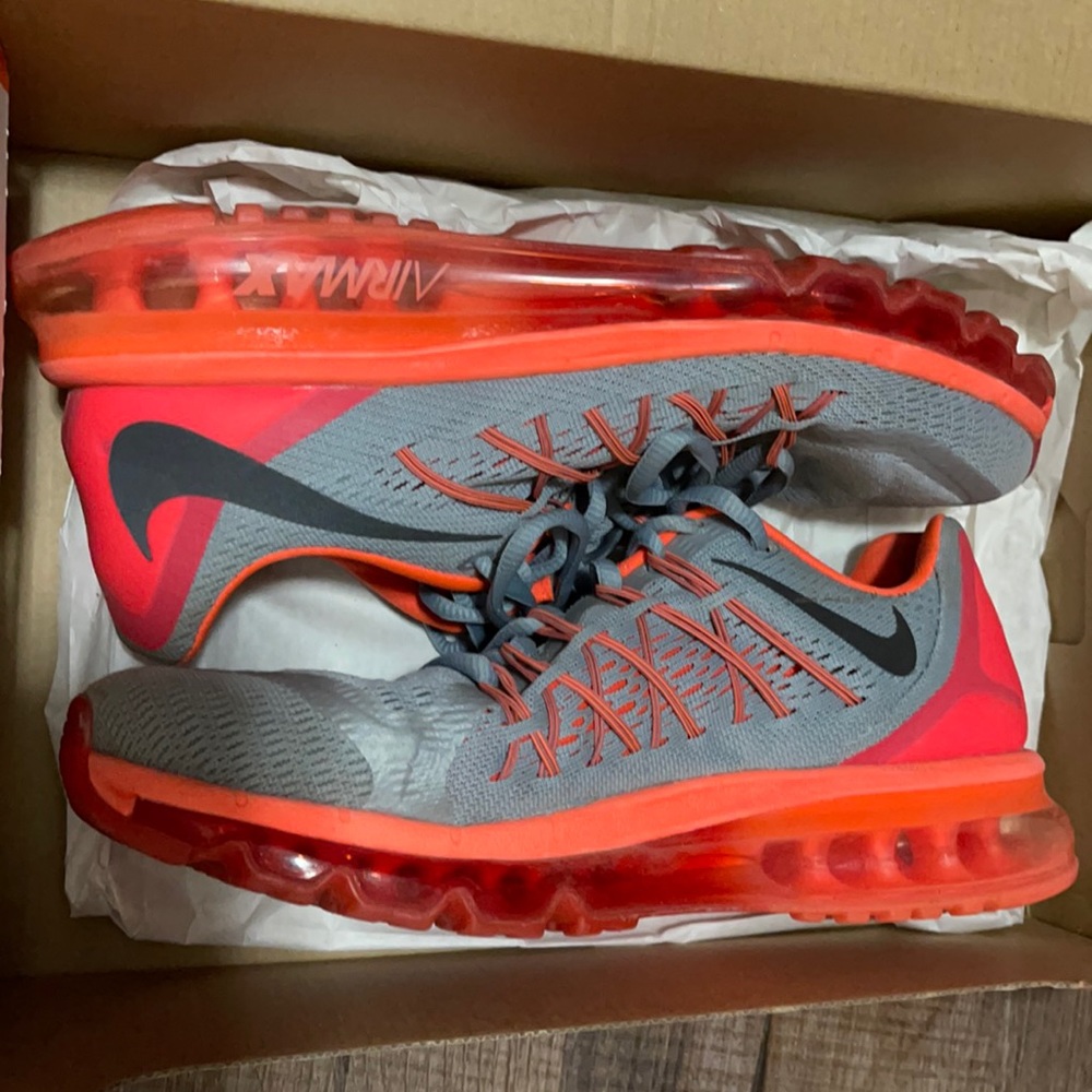 WMNS Nike Air Max 2015 (sz 9)